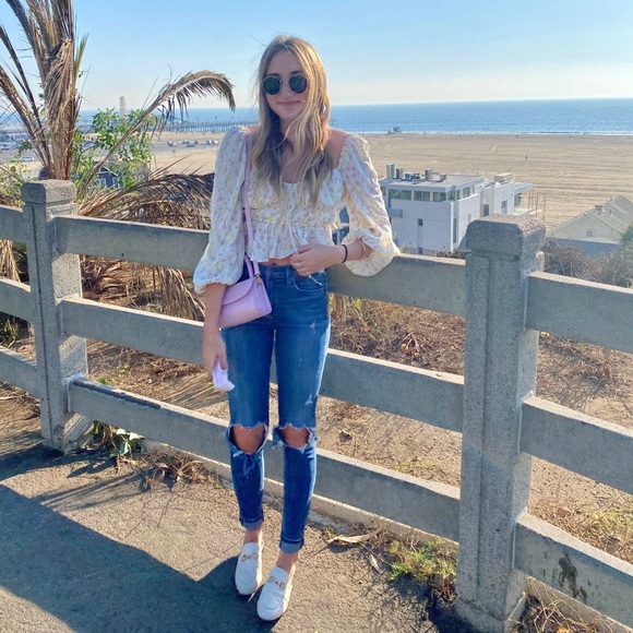 Meet your Posher, Hailey - Picture 1 of 1